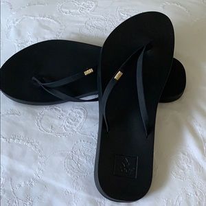Reef flip flops size 6